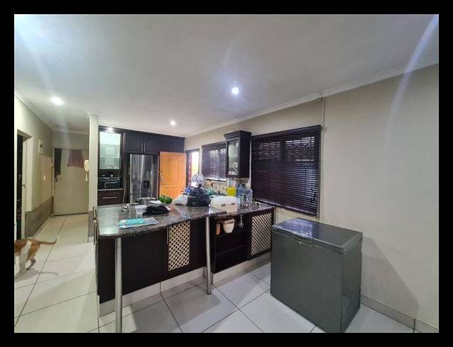 3 BEDROOM HOUSE FOR SALE IN GROVE END